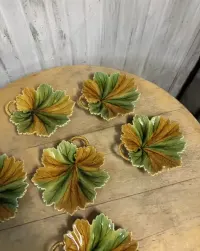 Zestaw PRL ceramiczne podstawki liście patery dekoracyjne 6 szt — ujęcie 2