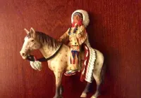 Zestaw unikatowych figurek kolekcjonerskich „ Schleich SIOUX „ — ujęcie 2