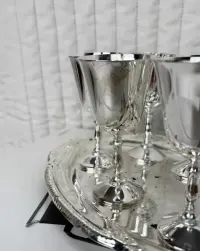 Zestaw vintage, srebrzony, do aperitifu i sznapsa w oryginalnym pudełku — ujęcie 4