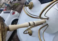 Żyrandol, klosz kula Art Deco, mosiądz kule kryształ PRL — ujęcie 5