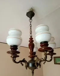 Żyrandol mosiężny — ujęcie 4