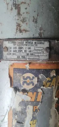 Gaśnica śniegowa PRL butla gazowa prl Wrocław Stare Miasto — ujęcie 3