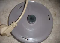 Czajnik elektryczny Apollo 2,3l (sprawny, z wadami, raczej na części) - rezerwacja — ujęcie 4
