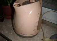 Czajnik elektryczny Apollo 2,3l (sprawny, z wadami, raczej na części) - rezerwacja — ujęcie 5