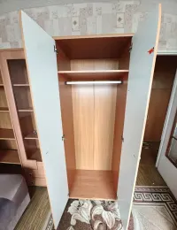 Regał i komoda z szufladami — ujęcie 2