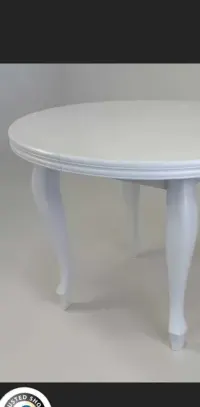 Stół typu Ludwik — ujęcie 2