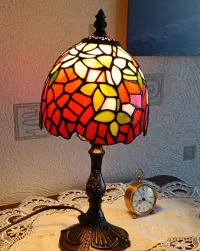 Lampa ,, Tiffany " witrażowa - Vintage — ujęcie 2