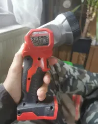 Lampka Milwaukee M 18 TLED — ujęcie 2
