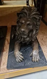 Lwy z brązu  duża figura podstawa marmur 68 cm — ujęcie 3