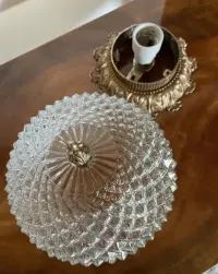 Plafon, szklana lampa karbowana kula, ananas — ujęcie 3