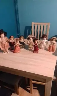 lalki porcelanowe — ujęcie 2