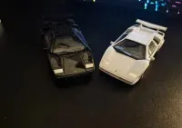 2 modele Lamborghini Countach LP 500 S skala 1:34 firmy WELLY — ujęcie 5