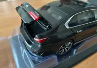 BMW i7 7 G70 1:18 Dealer Edition — ujęcie 3