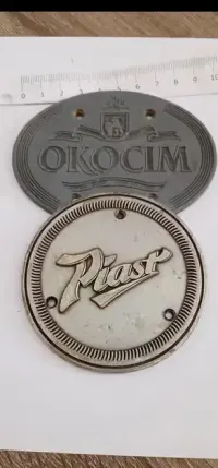 Emblematy metalowe — ujęcie 5