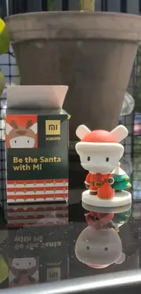 Figurka ozdobna świąteczna Mikołaj Xiaomi PCV — ujęcie 5
