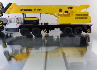 Kultowe ciężarówki dźwig Hydros T 321 — ujęcie 4