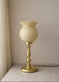 Lampa stołowa vintage retro, klimatyczna metal szkło — ujęcie 2