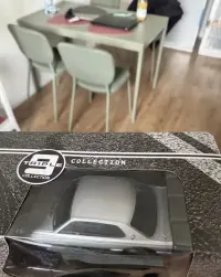 Model 1/18 Nissan Skyline GT-R Triple 9 — ujęcie 2
