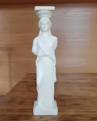 Piękna figurka z alabastru — ujęcie 4
