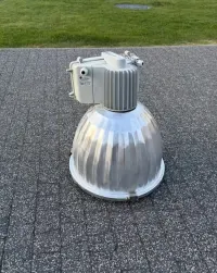 Lampa loftowa dobrej jakosci — ujęcie 2
