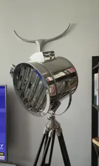 Lampa loftowa, trójnóg, regulowana wysokość, podłogowa — ujęcie 2