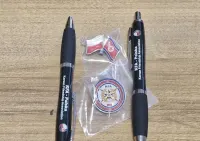 Przypinki Polska i Korea Północna — ujęcie 2