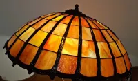 Piękna Lampa witrażowa (w stylu Tiffany) FLYING LADY 50x46cm,wys.54cm-stan idealny — ujęcie 3