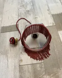 Stara lampa wisząca z kloszem — ujęcie 4
