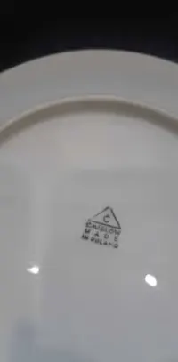 Stara porcelana - zestaw obiadowy Ćmelów z czasów PRL -u — ujęcie 3