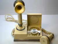 Stary telefon RWT MALWA, PRL — ujęcie 2