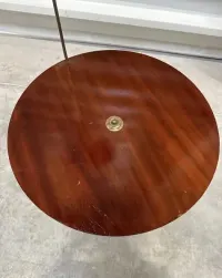 Stolik lampka vintage lata 60te z lampką retro — ujęcie 2