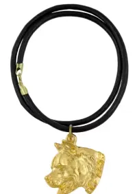 Amerykański Staffordshire terrier naszyjnik pozłocony w pudełku Art-Dog — ujęcie 2