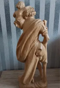 Drewniana figura duża — ujęcie 2