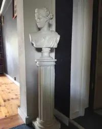 Duże popiersie bogini Diana z kolumną 132cm postument rzeźba antyk retro — ujęcie 2