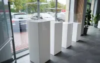 Gablota podświetlana do prezentacji produktów 4 sztuki — ujęcie 3
