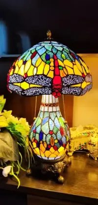 Lampa gabinetowa witrażowa — ujęcie 3