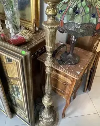 Lampa Wolnostojąca Podłogowa Styl Francuski Złote Zdobienia — ujęcie 3
