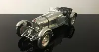 Model CMC Mercedes SSKL Anniversary 1/18 — ujęcie 3
