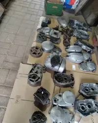 Motorynka Romet Komar Wsk Jawa kartery silnik cylinder gaźnik  części komplet ogromny zestaw — ujęcie 2