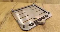 Ramka tablicy rejestracyjnej Ursus 190x150mm polerowana stal nierdzewn — ujęcie 2