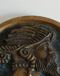 Relief z brązu.Antyk ,medalion . Starożytny wojownik. 2,8 kg. — ujęcie 2