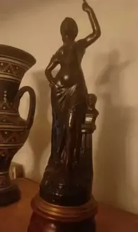 Rzeźba, figura, muza,   brązowienie, XIX w., uzaza — ujęcie 5