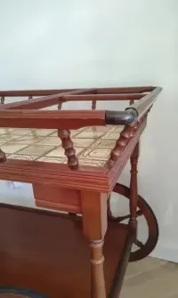 Stylowy barek / Serwantka na kółkach lata 70te — ujęcie 3