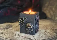 Świecznik na podgrzewacze w stylu dark gothic — ujęcie 4