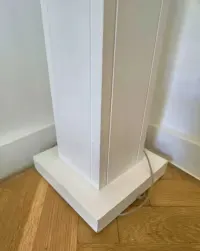 Drewniana stojąca lampa pokojowa z materiałowym kloszem, 2 sztuki — ujęcie 2