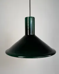 Ciemnozielona, szklana lampa wisząca Holmegaard P&T, projekt Michael Bang — ujęcie 2