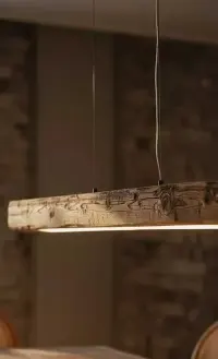 Drewniana wisząca lampa Led, stare drewno, belka w stylu retro, loft — ujęcie 5