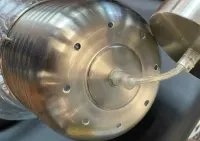 Duża lampa żarówka — ujęcie 5
