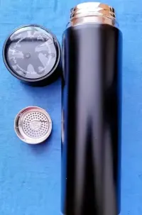 Kubek termiczny led z twoim imieniem. — ujęcie 2