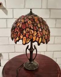 Lampa bursztynowa , czysty bursztyn naturalny — ujęcie 2